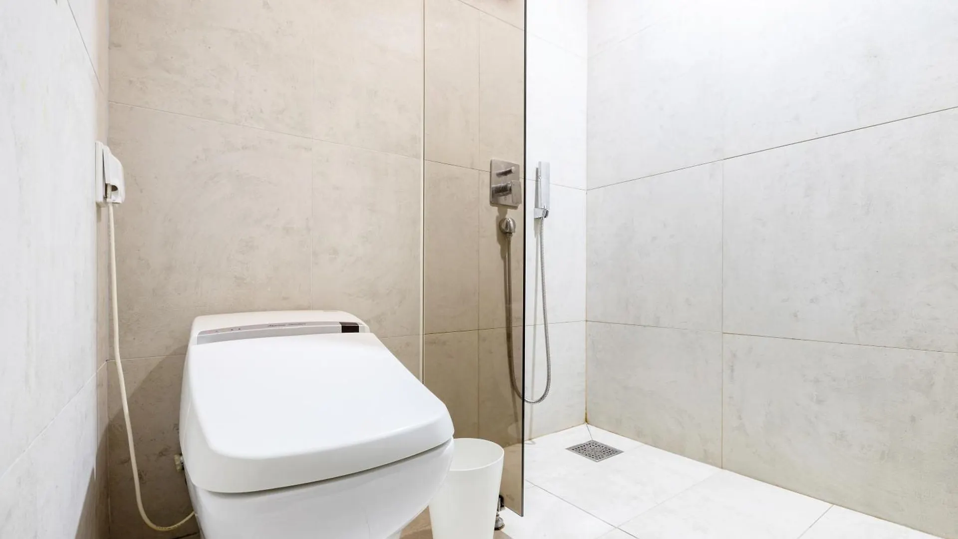Dublin Hotel Busan 3*,