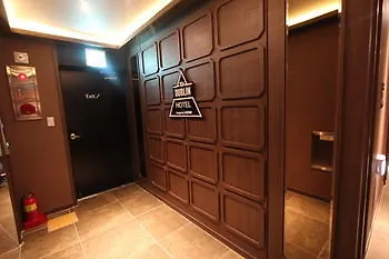 Dublin Hotel Busan 3*,