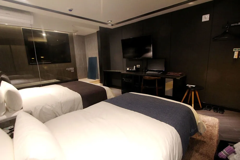 Dublin Hotel Busan 3*,