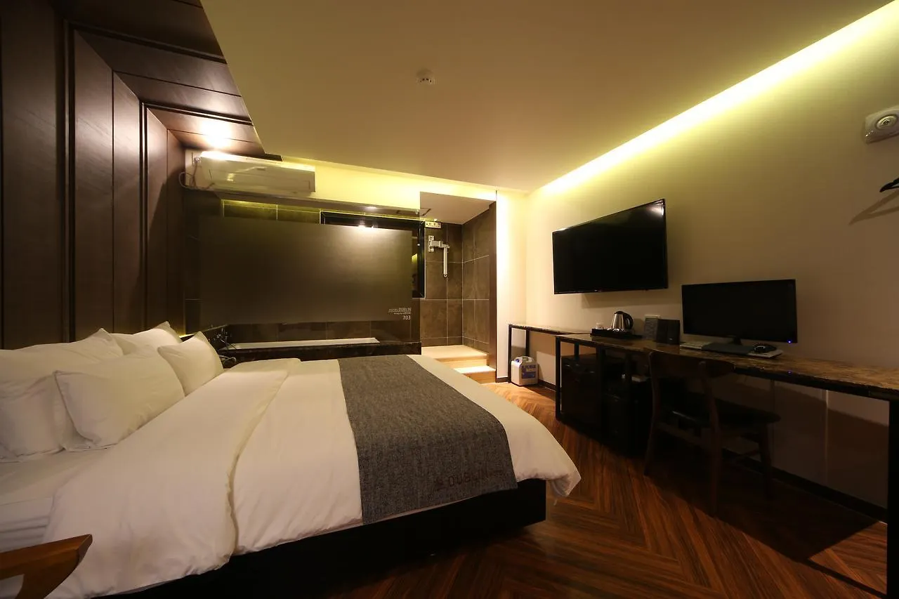 Dublin Hotel Busan 3*,